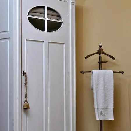 La Demeure De L'ile Bed & Breakfast 4*