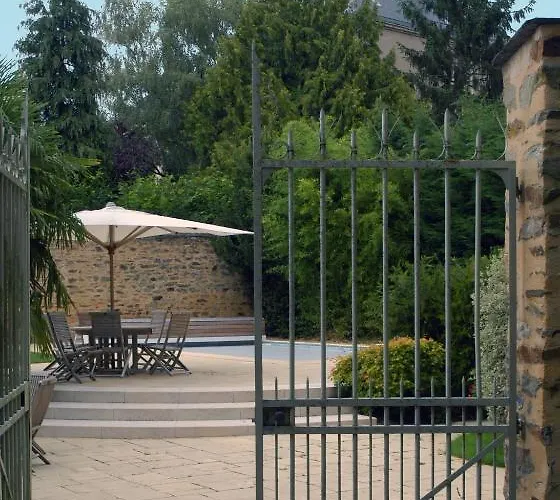 La Demeure De L'ile Craon (Mayenne)